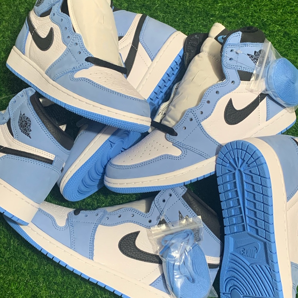 2021 Air Jordan 1 Retro High OG “University Blue” - Picture 12 of 14